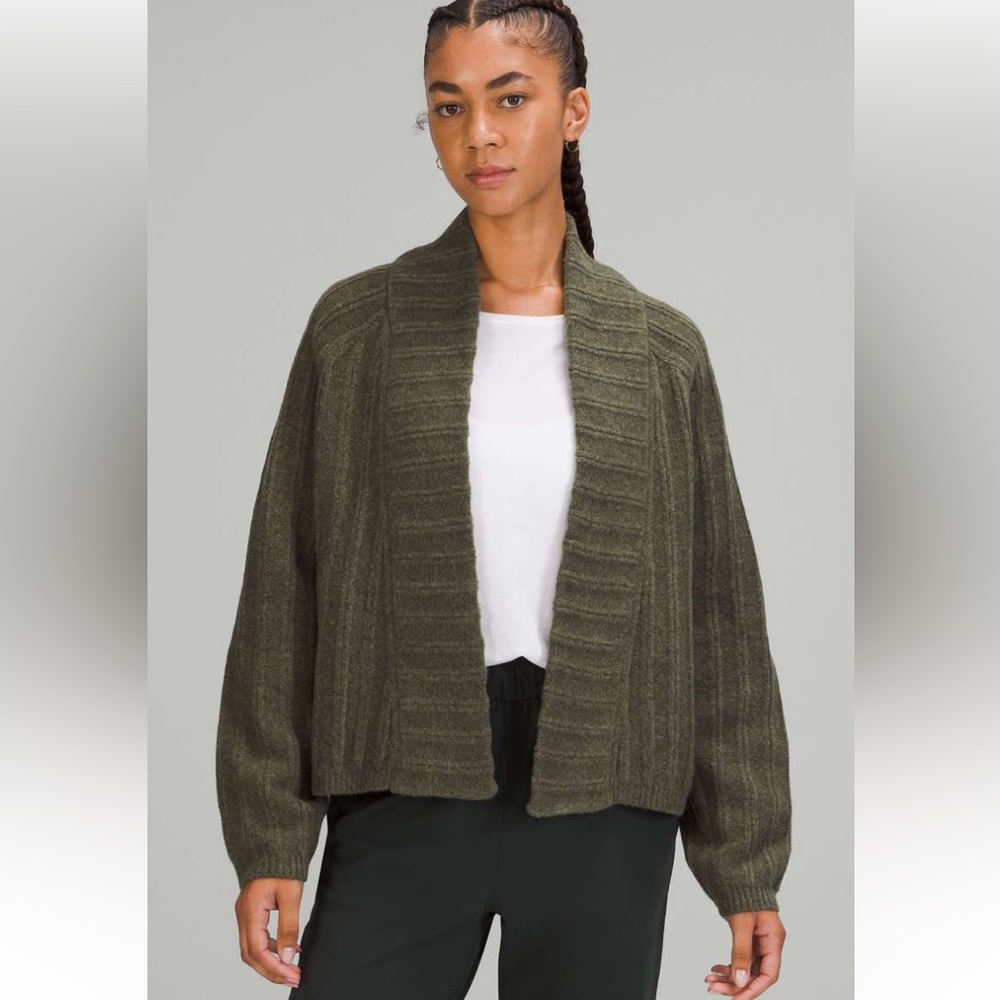 Lululemon Twin Rib Sweater Wrap
Heathered Dark Olive